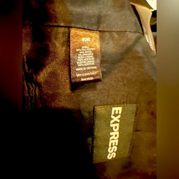 Express Men’s Black Suit - Picture 6 of 8